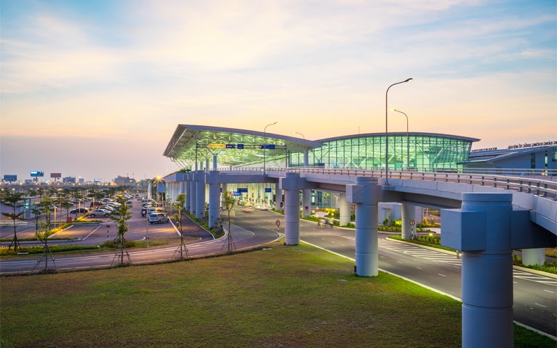 Đặt xe đón sân bay Nội Bài