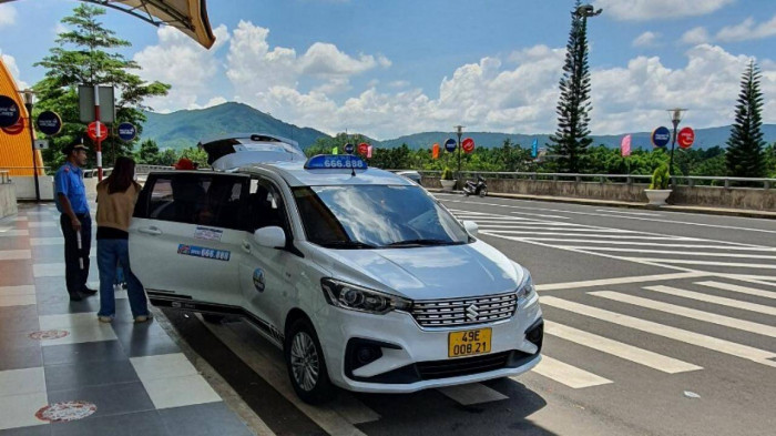 Taxi đưa đón sân bay Nội Bài